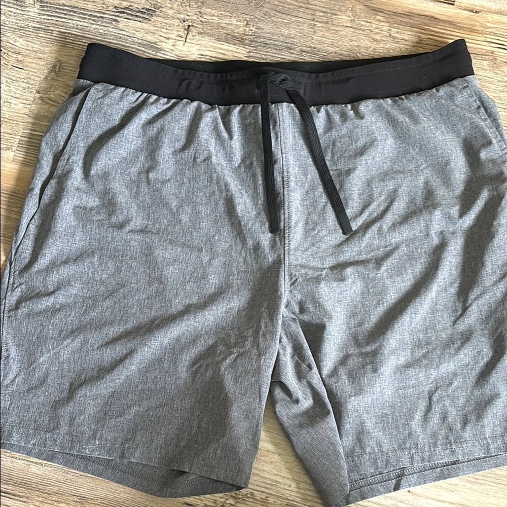 Old Navy Men’s Athletic Shorts Size Large